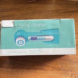 3 in 1 Facial Cleaner. Ultimate Skin Spa